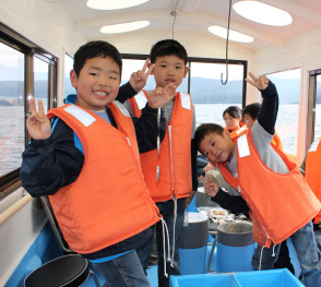 ワカサギ釣り　大漁